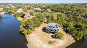 4x535, The 4x4-Leaf Clover- Soundside, Canal Front! Water views!